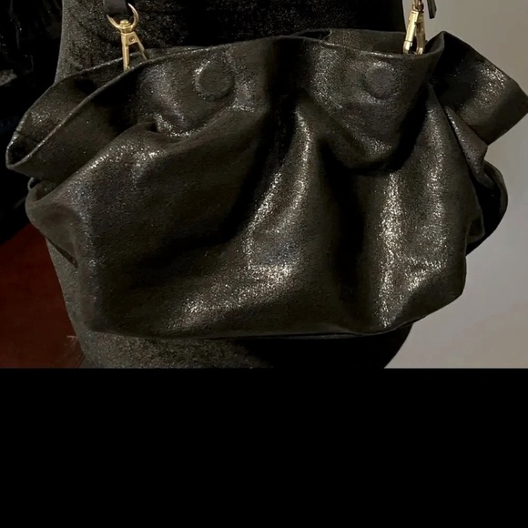 - ANTHROPOLOGIE JORY RUFFLE BLACK CLUTCH WITH DETACHABLE GOLD CHAIN - Picture 7 of 12